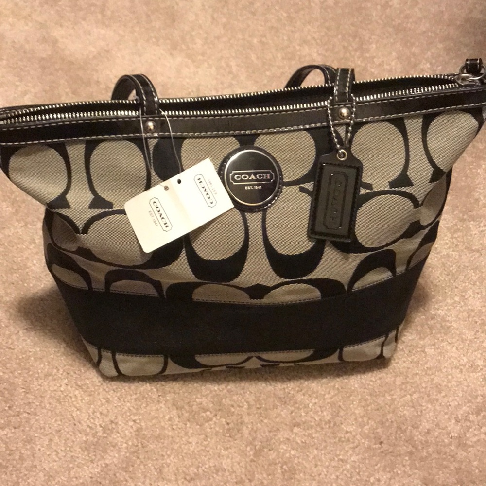 Black signature stripe tote